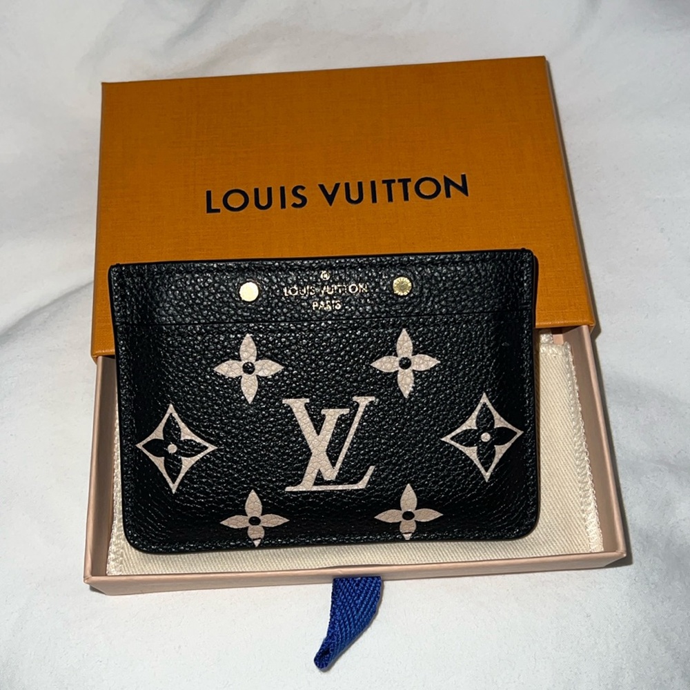 LV card holder